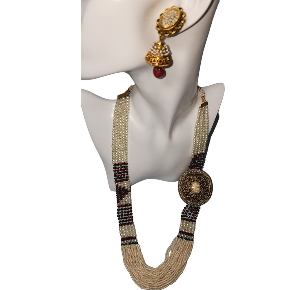 Necklaces Set Mugappu Style Ruby Green Cluster High Gold Silver Black Beads Finish Party Wear